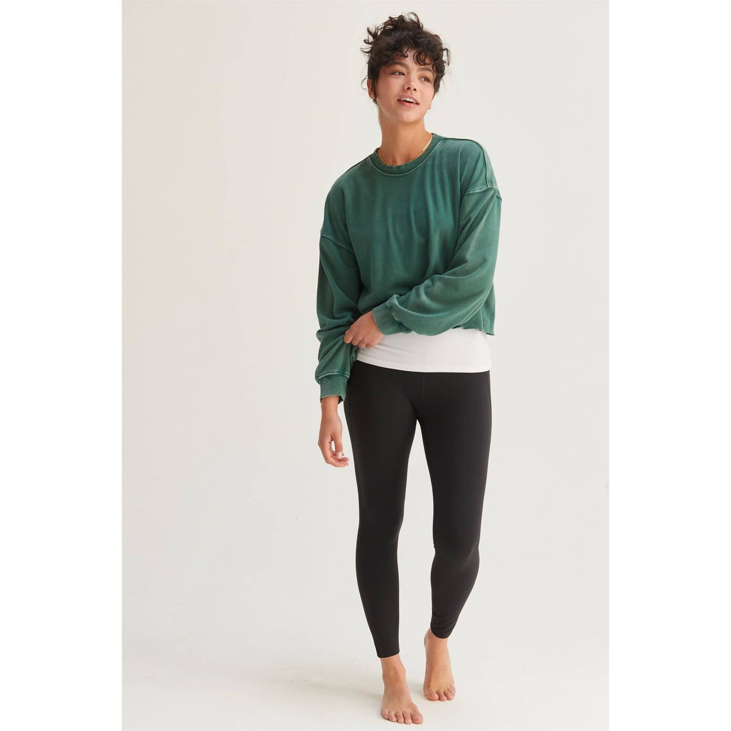 NICOLE CROPPED SWEATSHIRT