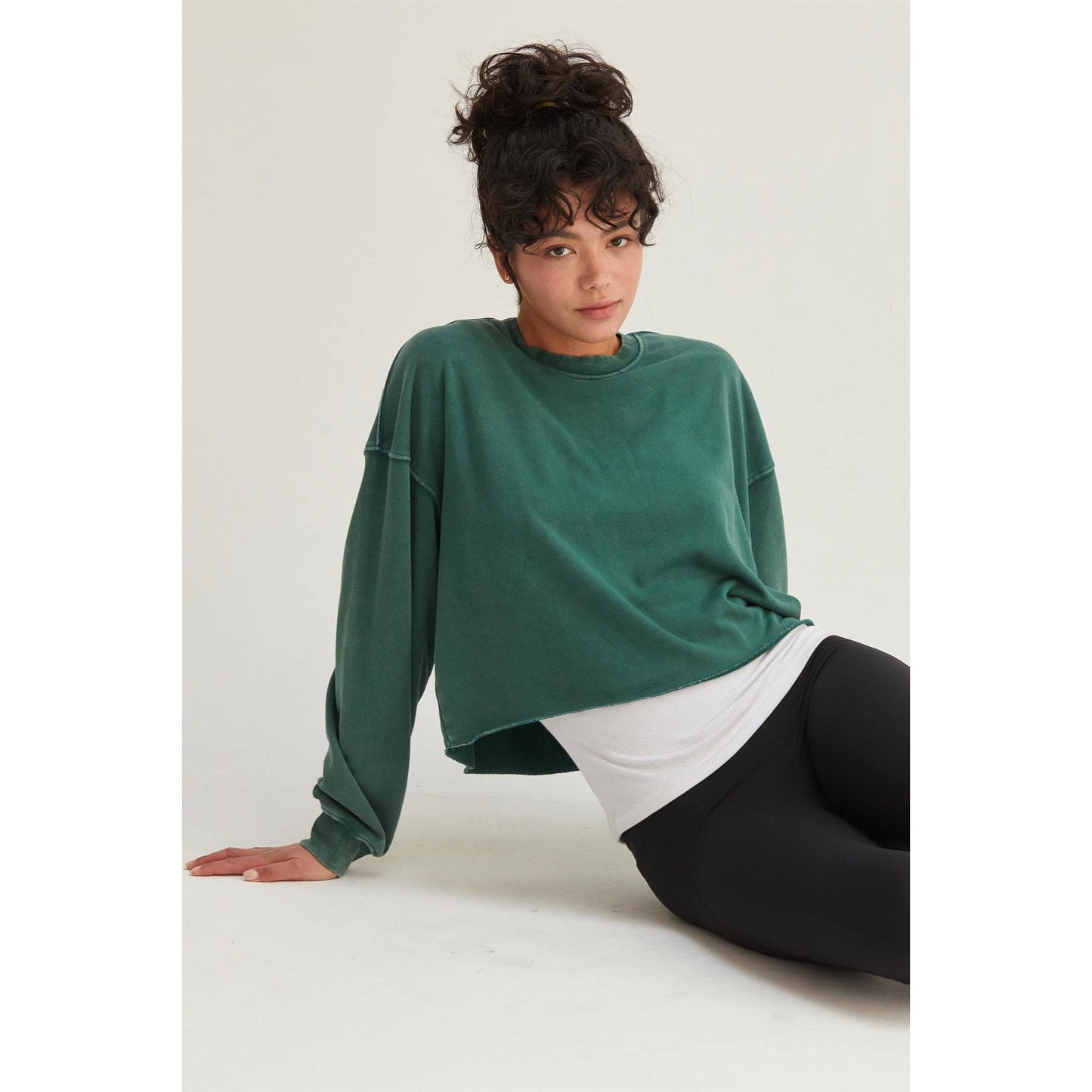 NICOLE CROPPED SWEATSHIRT