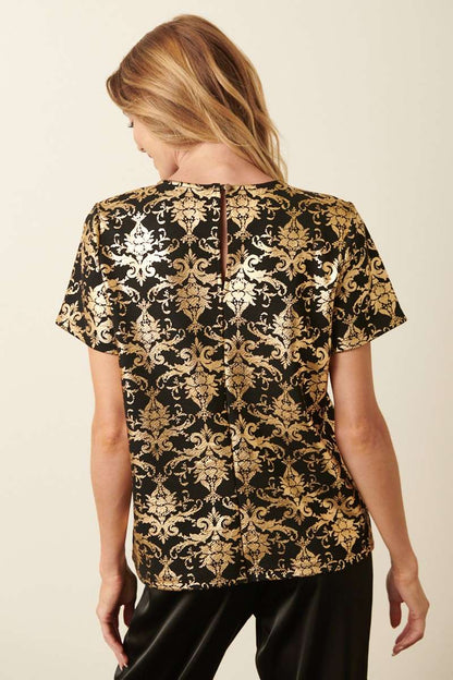 GOLD FOIL DAMASK PRINT SHORT SLV TOP