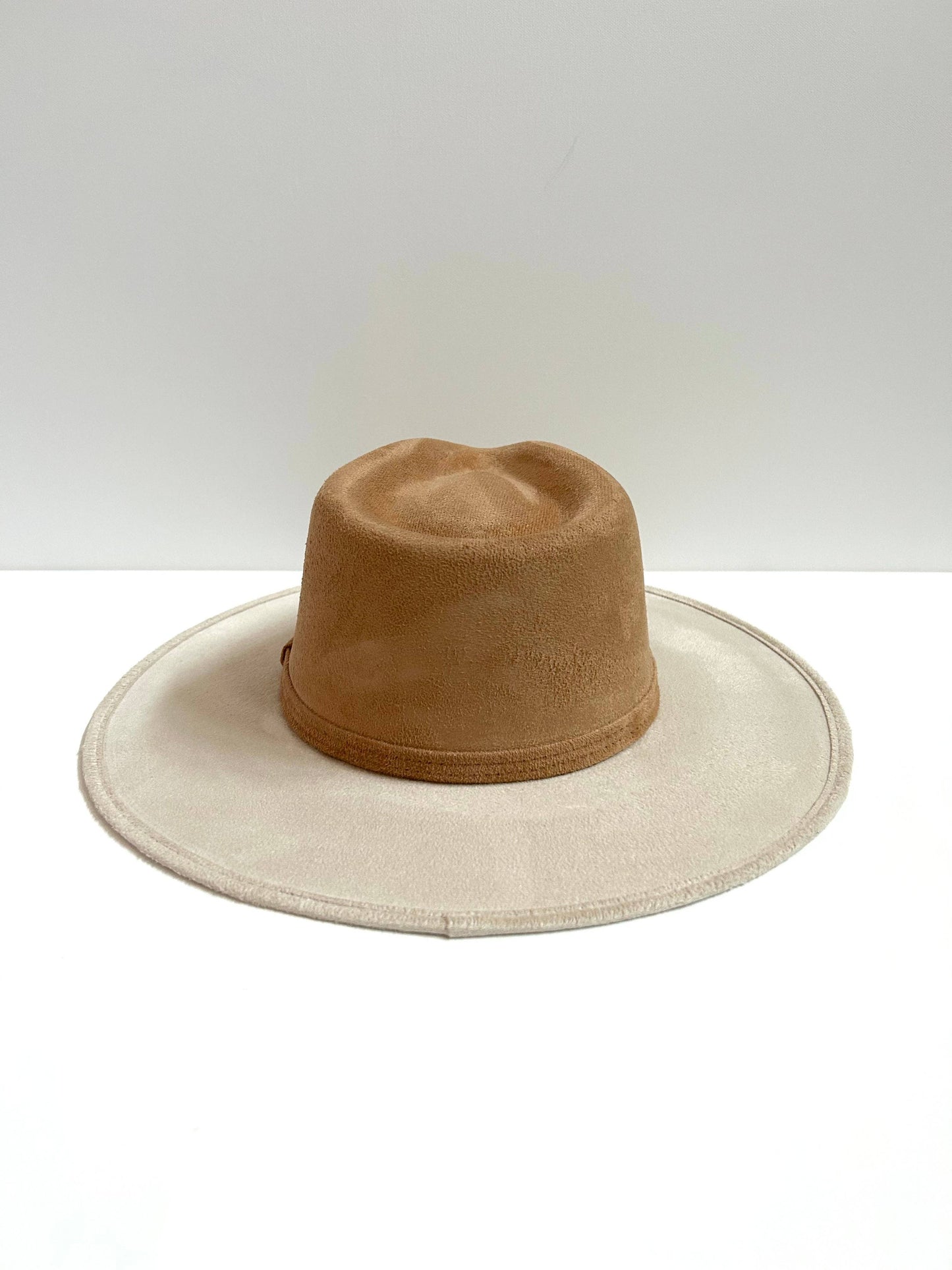 Vegan Suede Rancher Hat - Ivory + Cappuccino