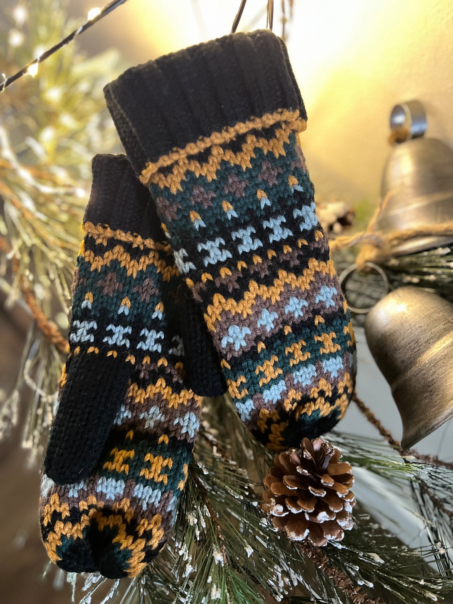 Patterned Mittens