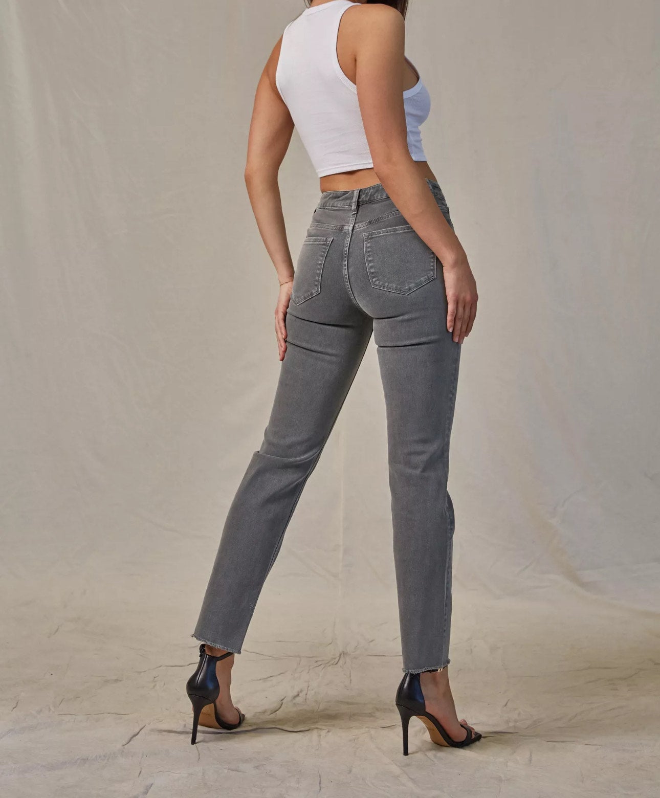 Maddie Vintage Mica Jeans in Grey