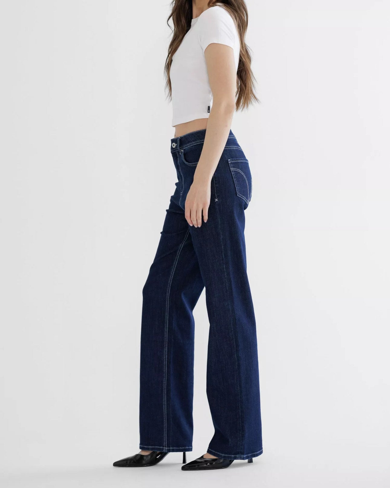 Lila Loose Fit Mica Jean