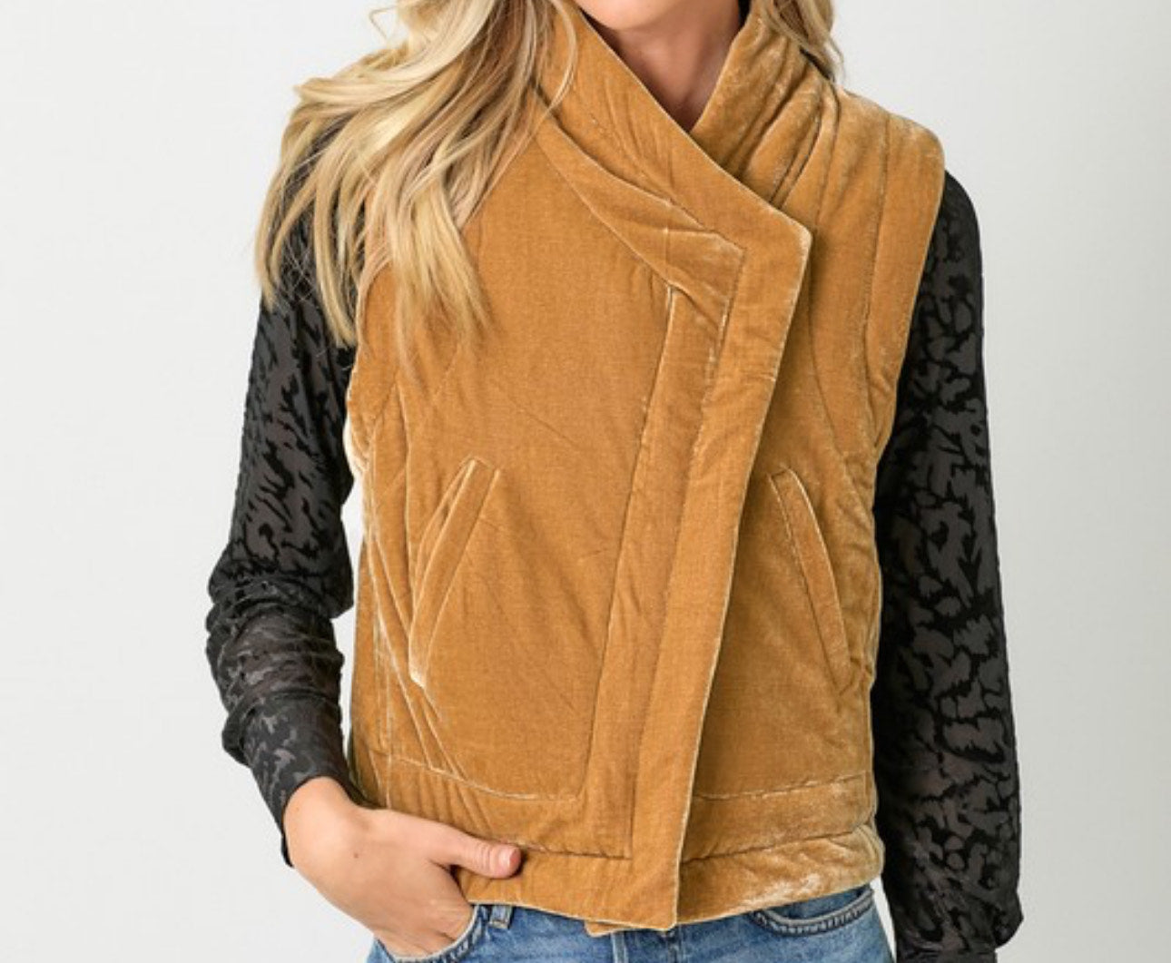 LYRA VELVET PUFFER VEST