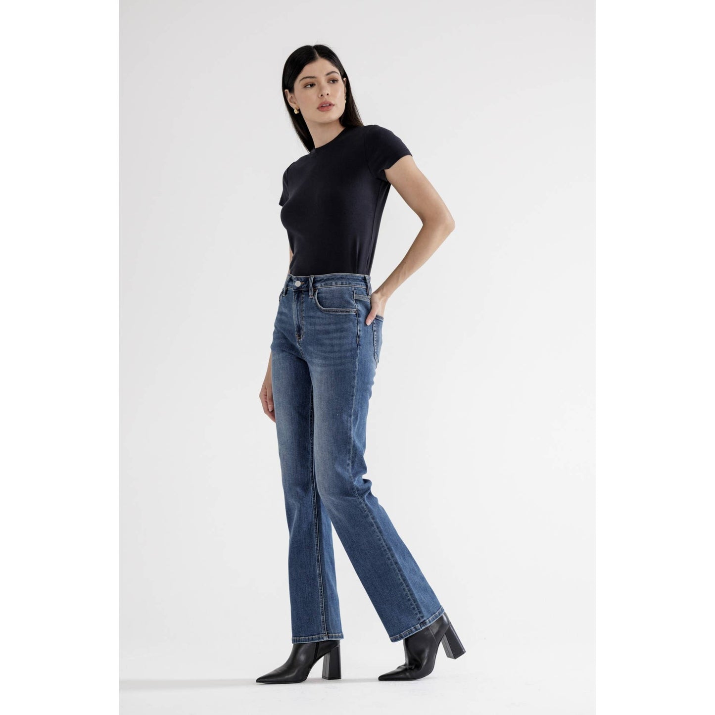 MALIA MICA HIGH RISE STRAIGHT LEG JEANS